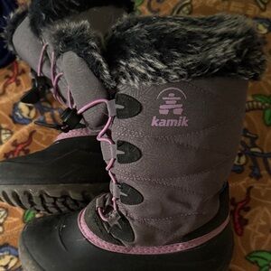 Kamik Girls' Gray and Pink Winter Boots with Faux Fur Cuff